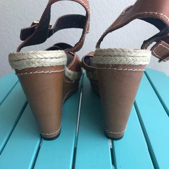 Vince Camuto Tan Leather Wedges - Picture 7 of 8